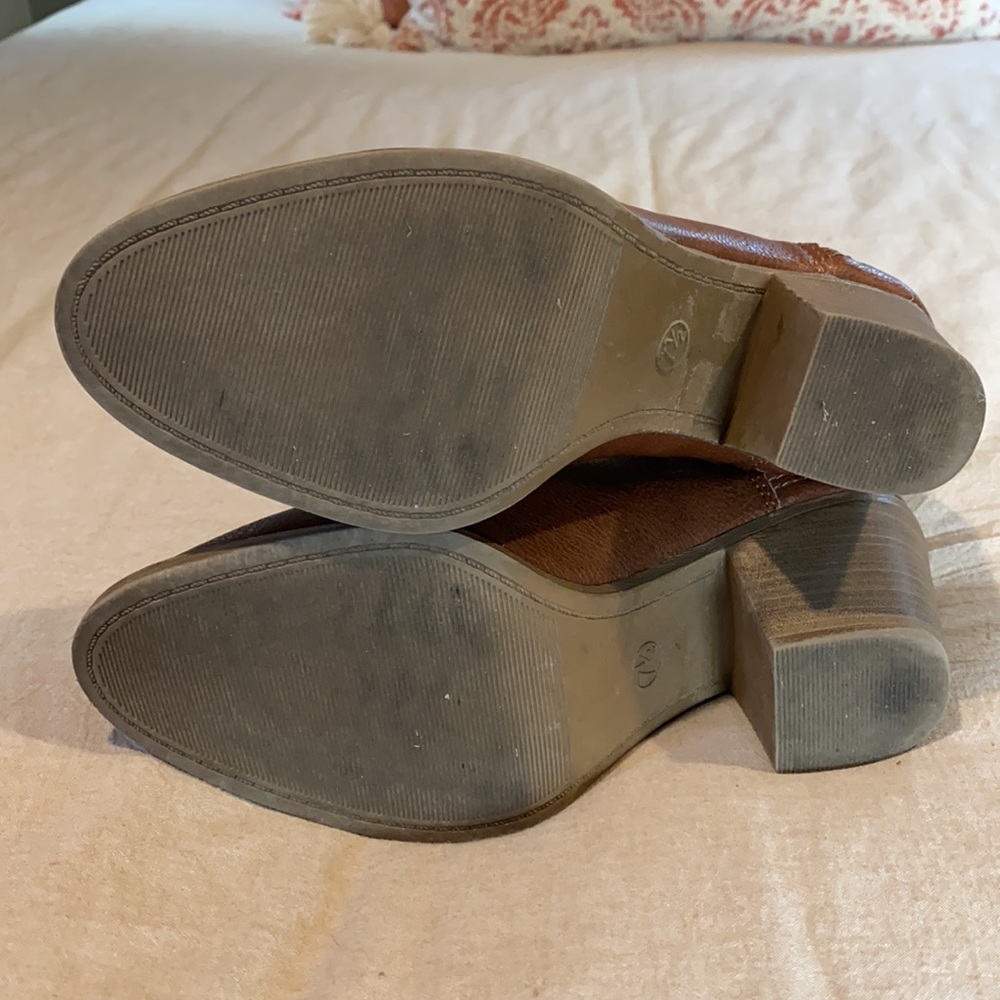 Ankle booties - Picture 2 of 2